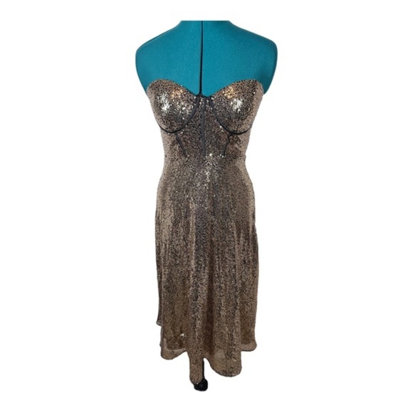 Lulus Gold Sequin Strapless Bodice Dress Size M NWOT - Picture 3 of 9